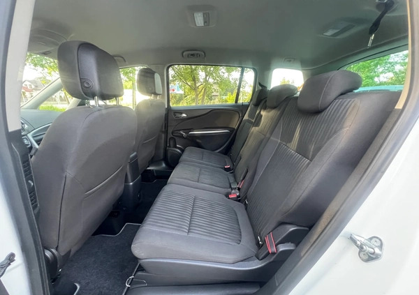 Opel Zafira cena 43900 przebieg: 105000, rok produkcji 2012 z Świecie małe 742